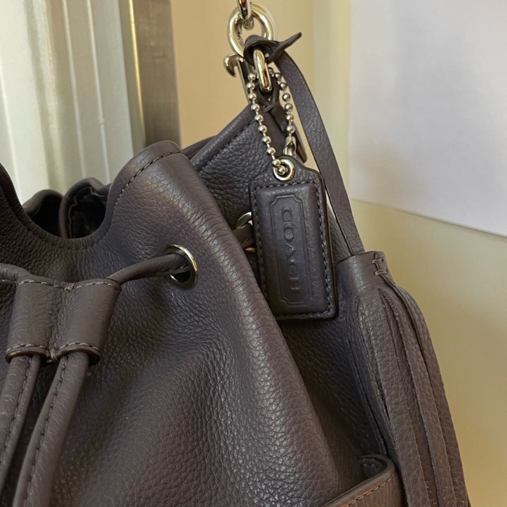 Coach bucket bag - Picture 3 of 11